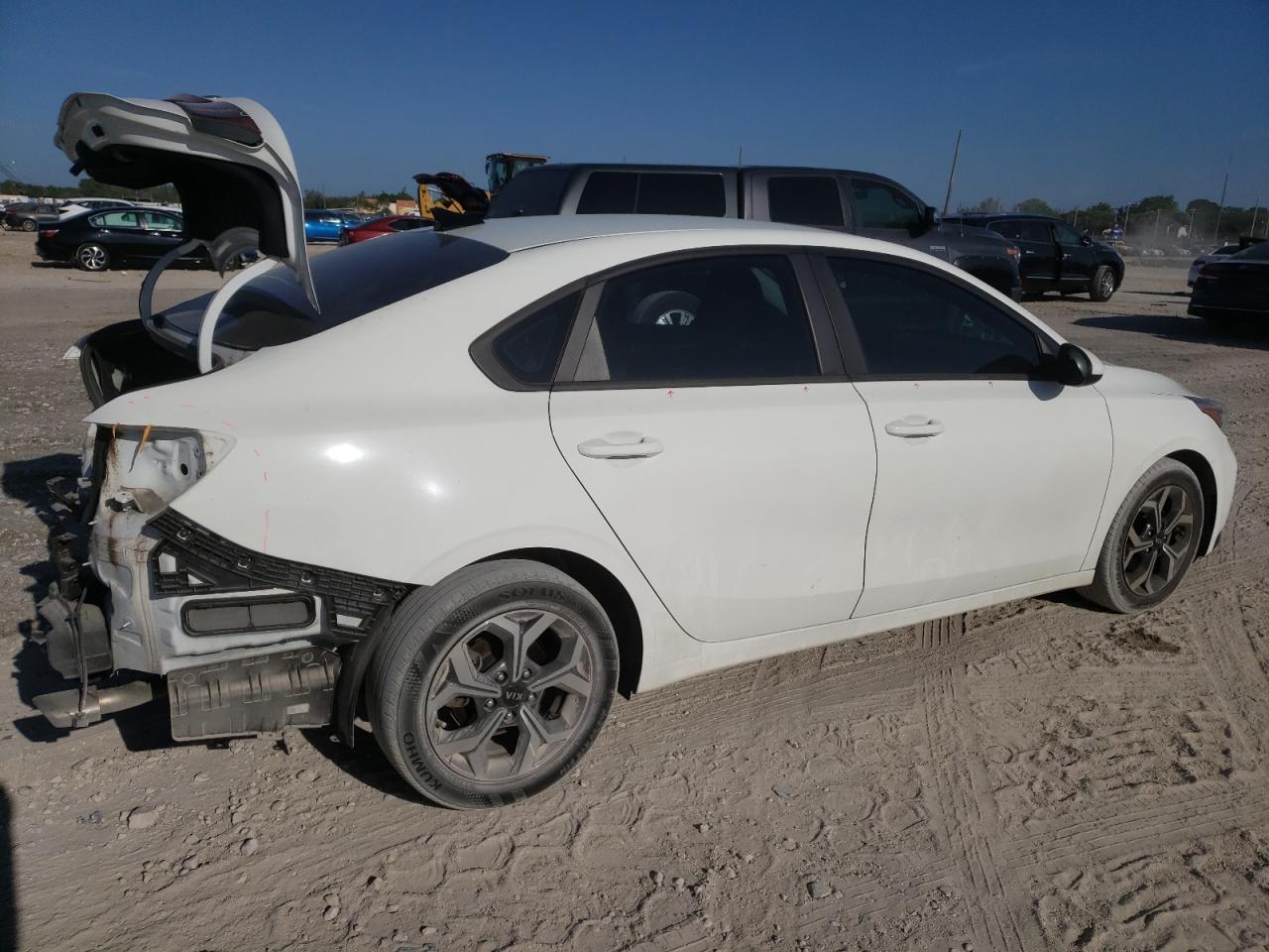 2021 Kia Forte Fe - Фото 3