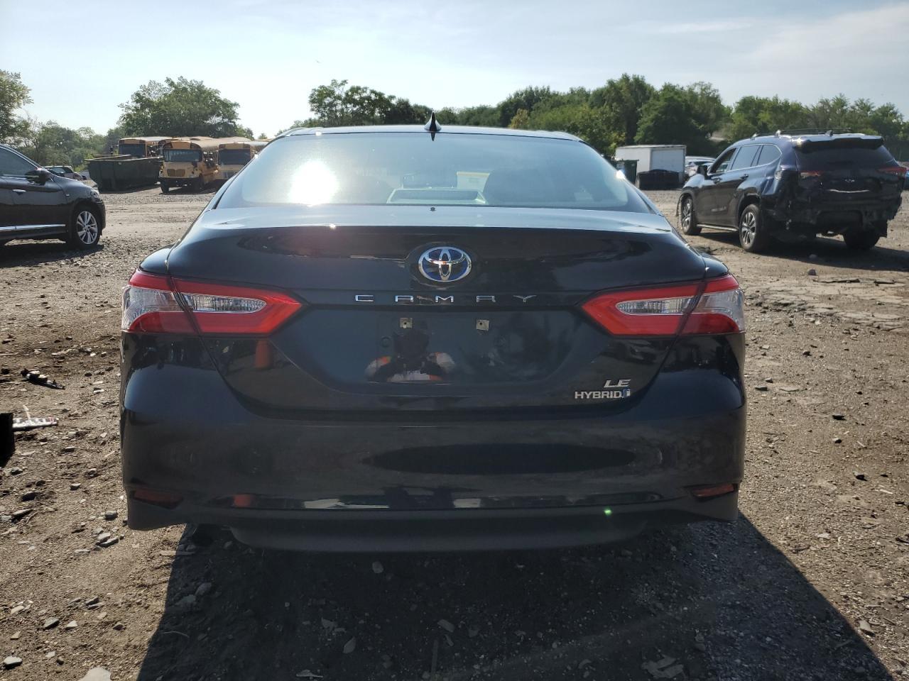 2019 Toyota Camry Le - Фото 6