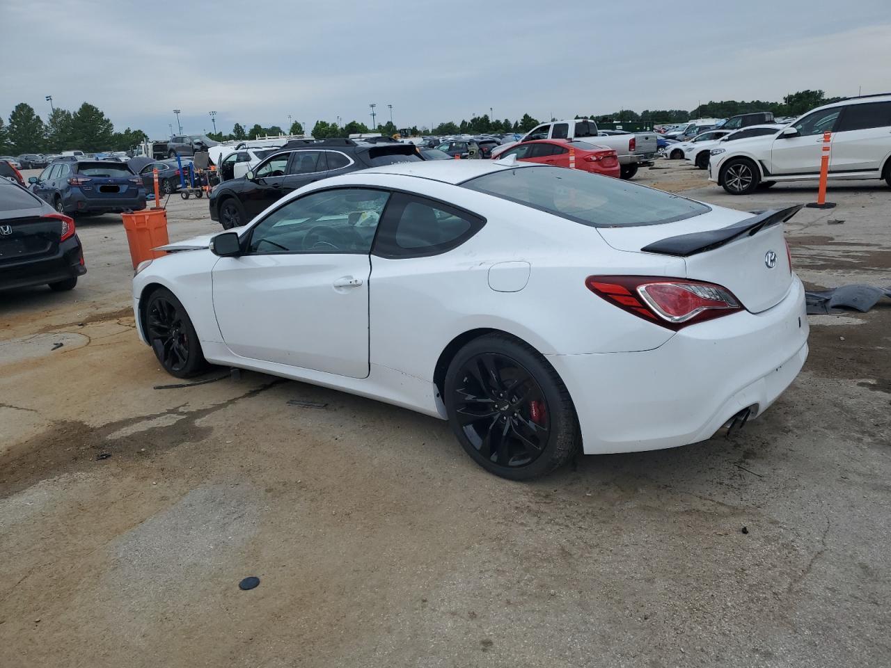 2015 Hyundai Genesis Coupe 3.8L - Фото 2