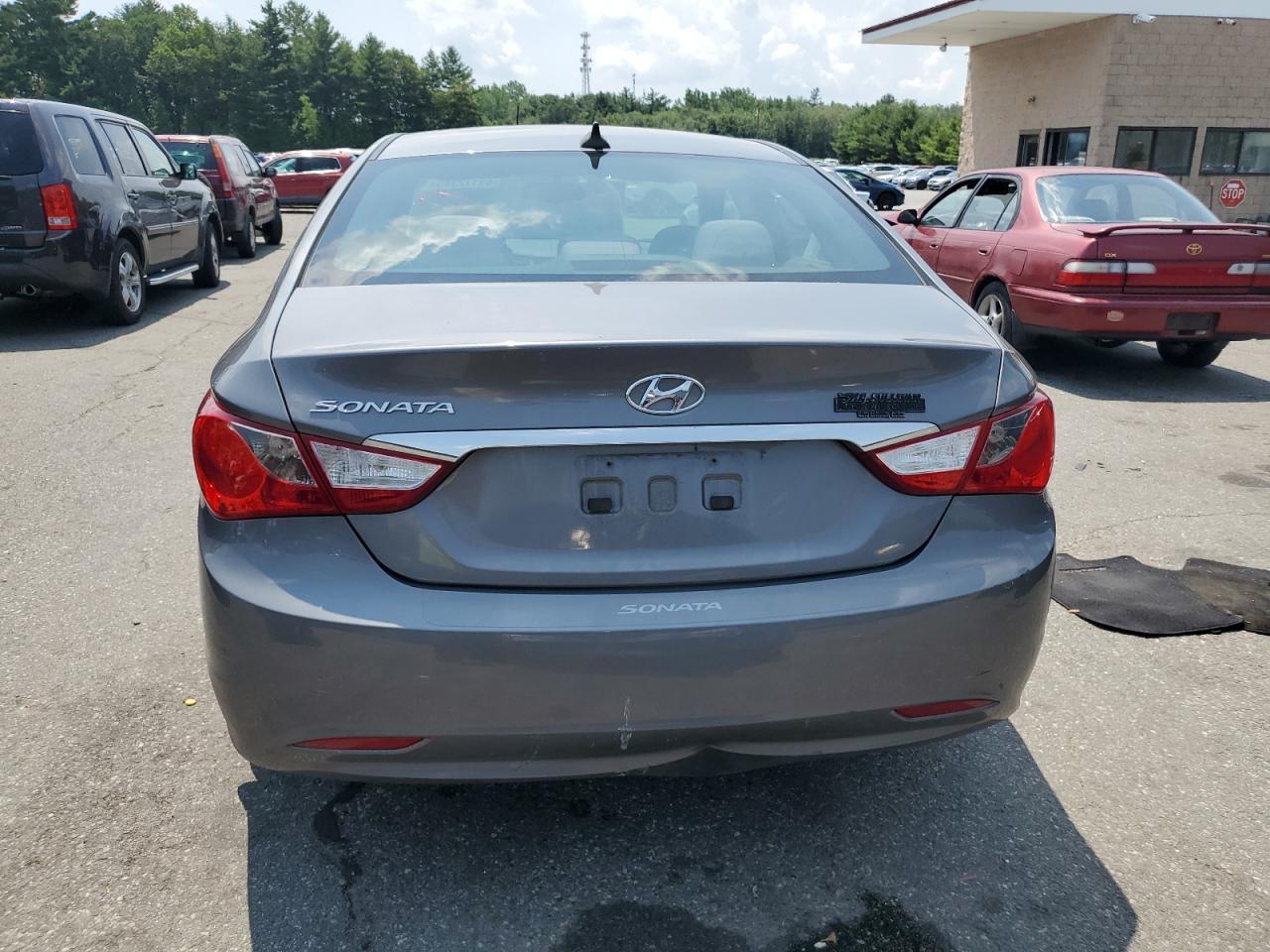 2012 Hyundai Sonata Gls - Image 6