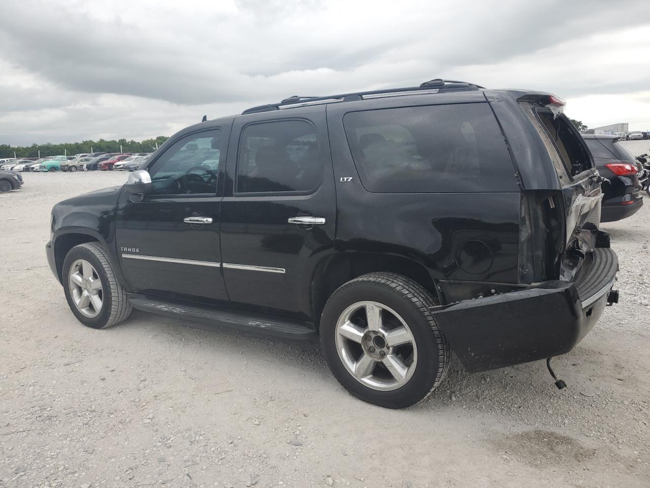 2013 Chevrolet Tahoe C1500 Ltz - Фото 2