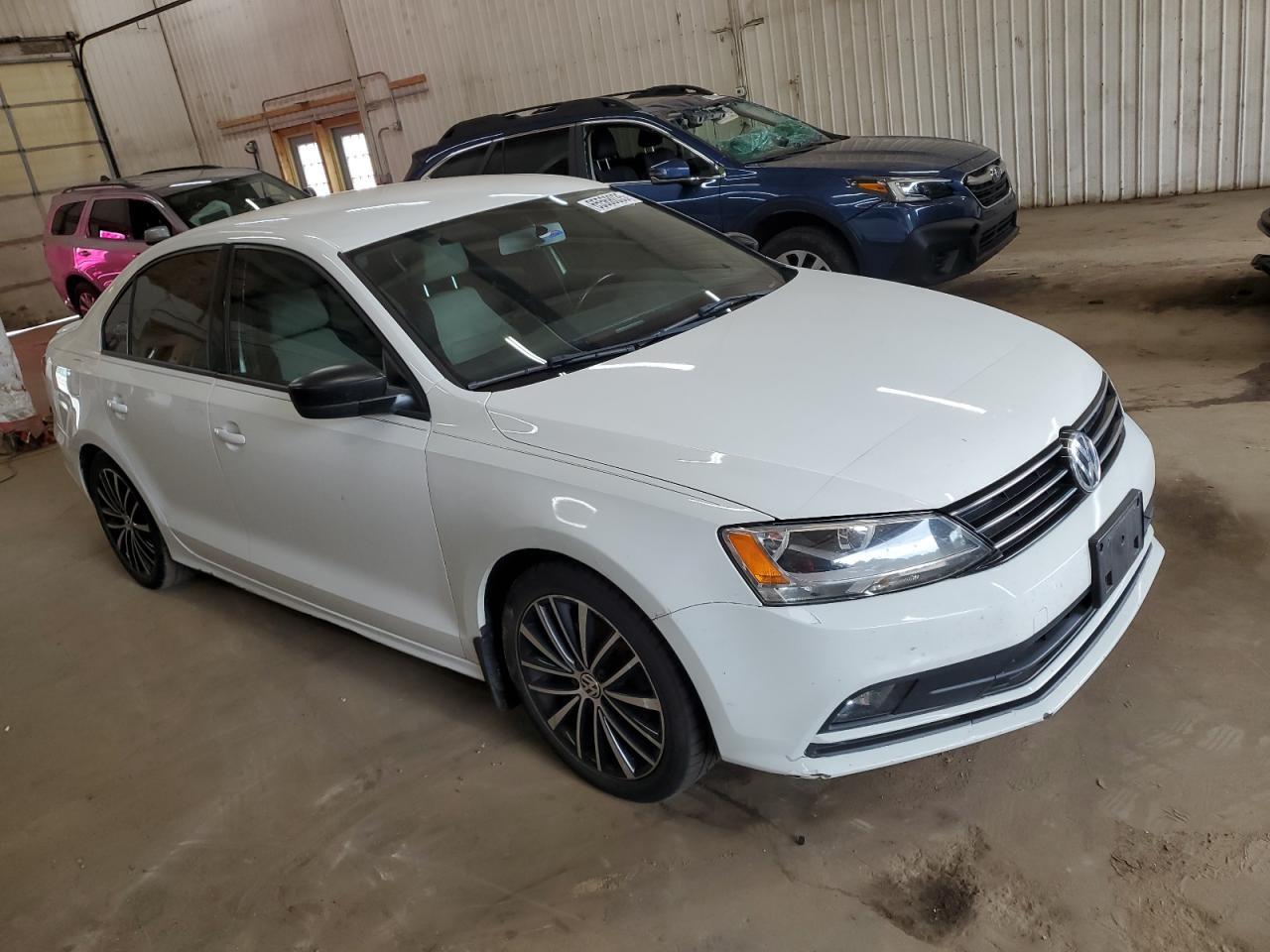2016 Volkswagen Jetta Sport - Image 4