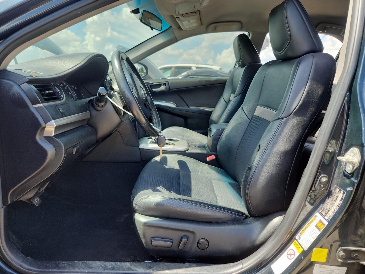 2014 Toyota Camry L - Фото 7