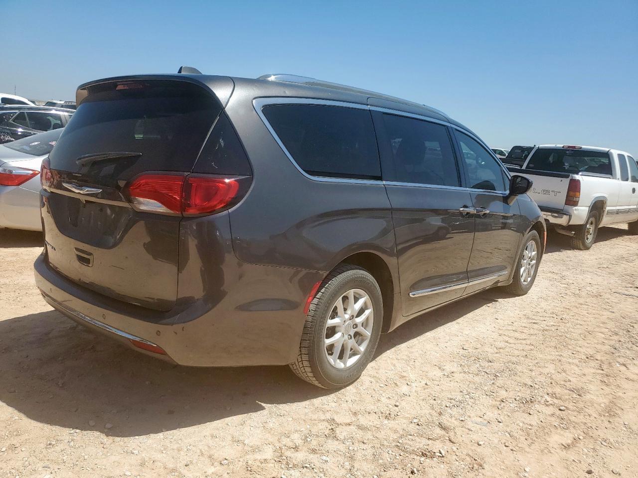 2020 Chrysler Pacifica Touring L - Фото 3