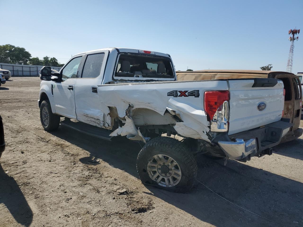 2019 Ford F250 Super Duty - Image 2