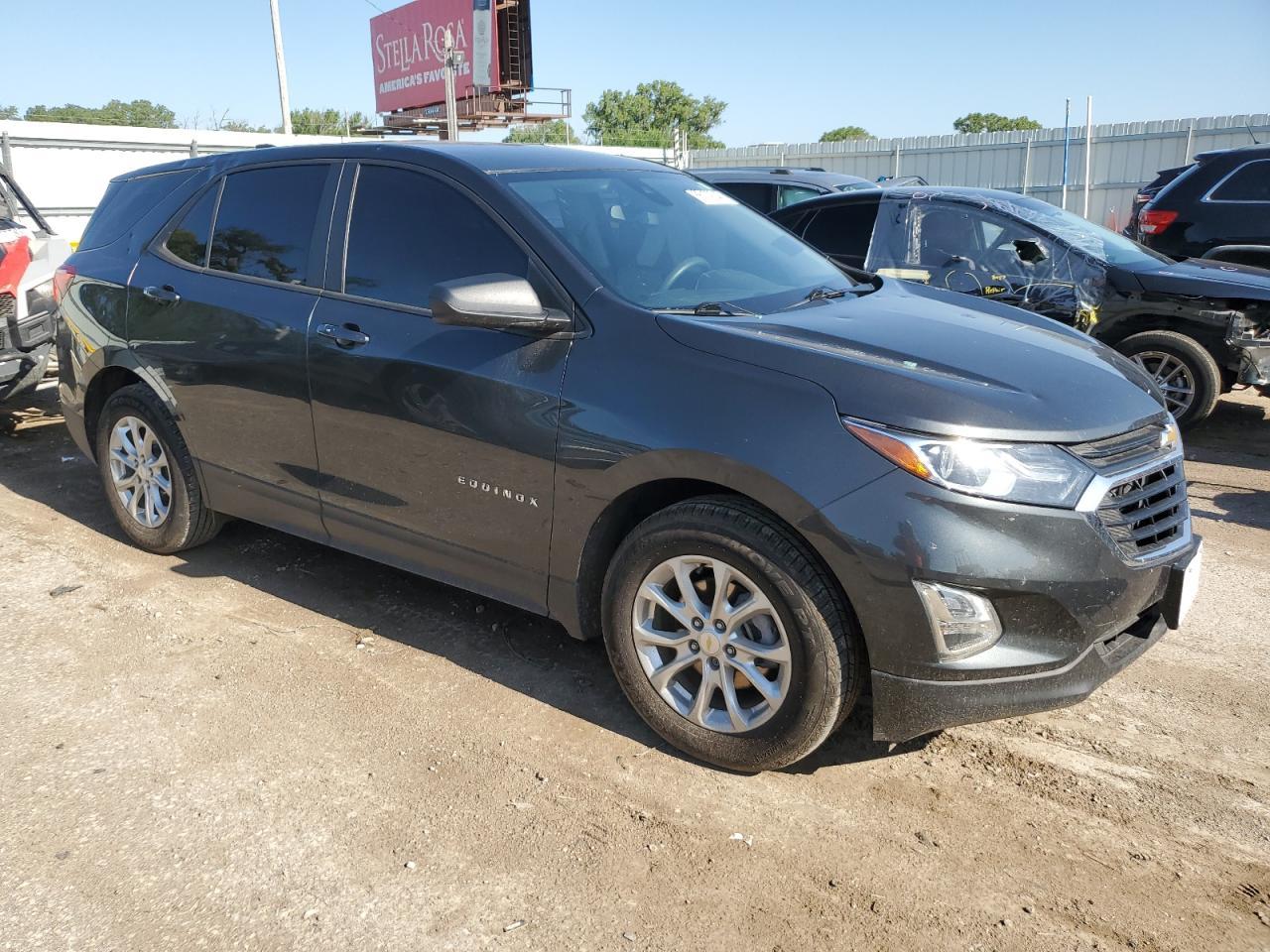 2020 Chevrolet Equinox Ls - Image 4