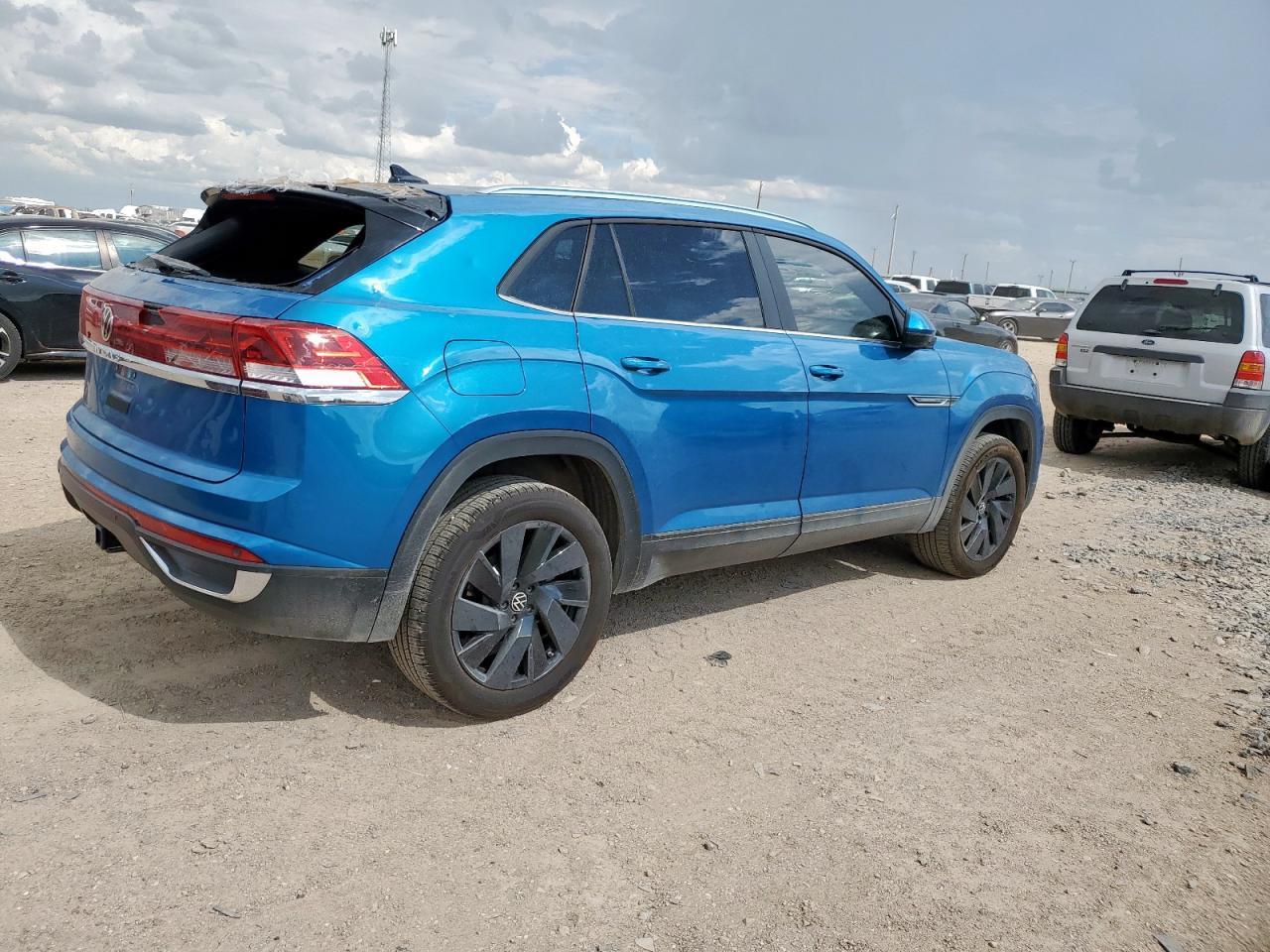 2024 Volkswagen Atlas Cross Sport Se - Image 3