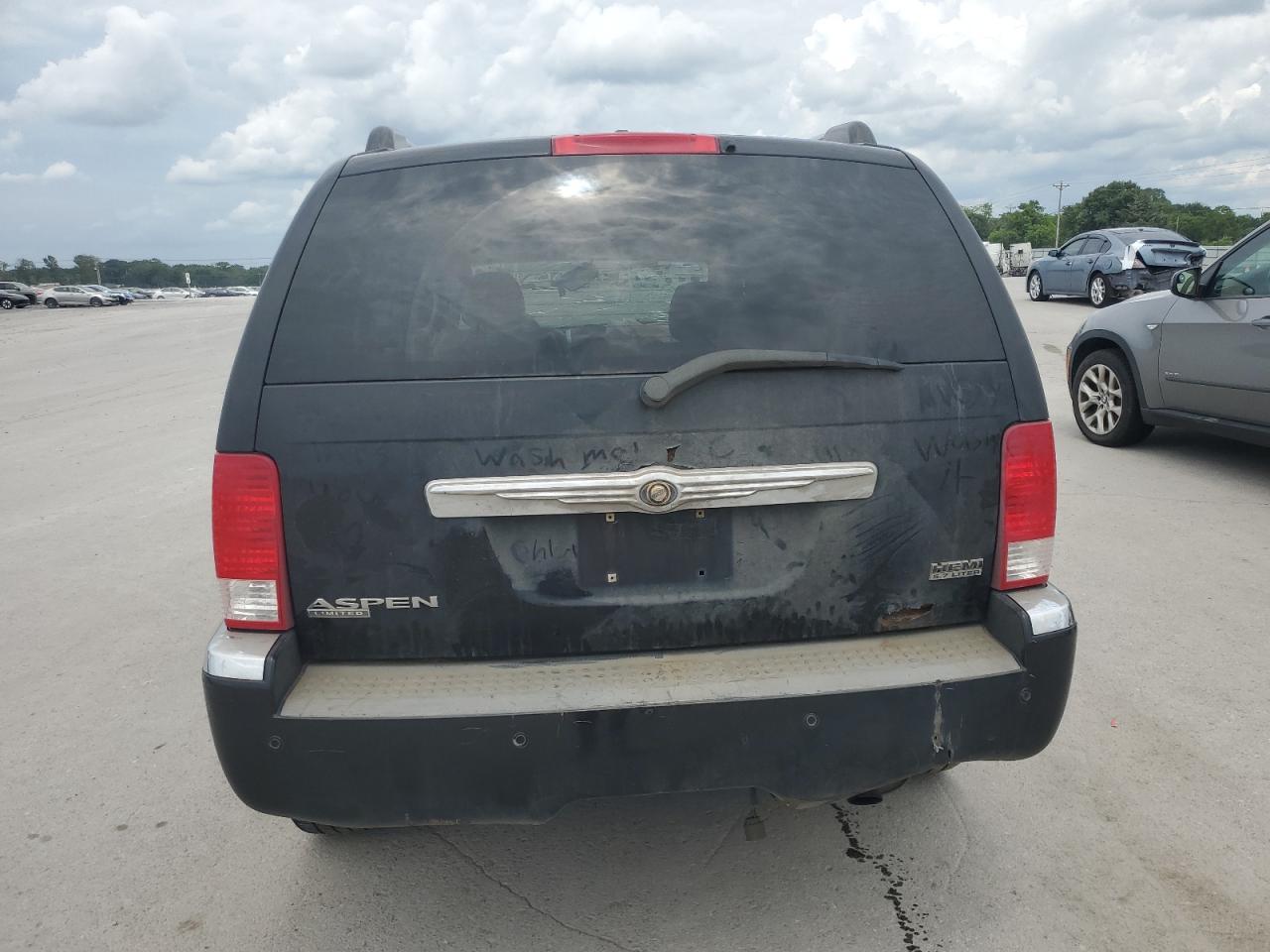 2007 Chrysler Aspen Limited - Image 6