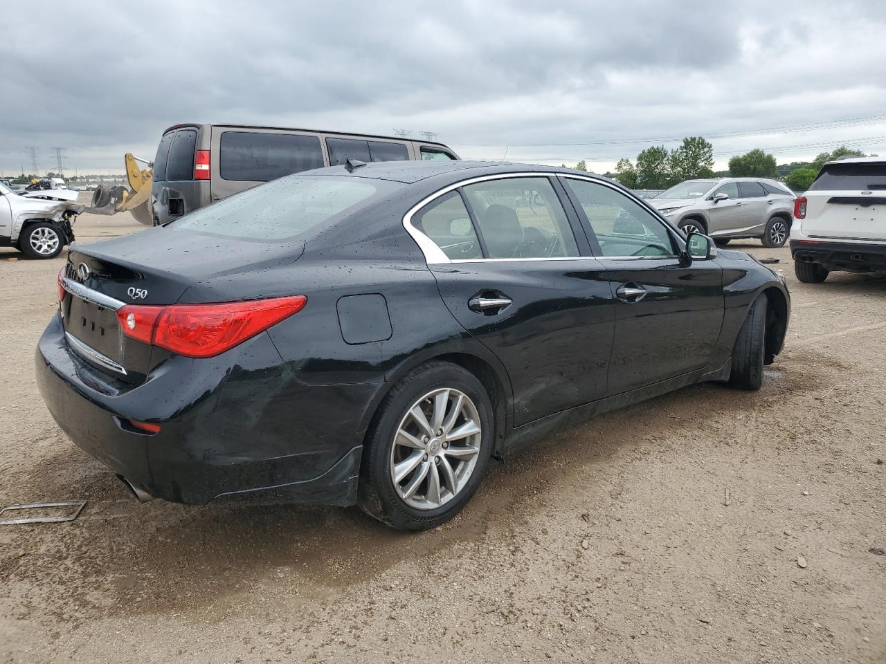 2016 Infiniti Q50 Premium - Image 3