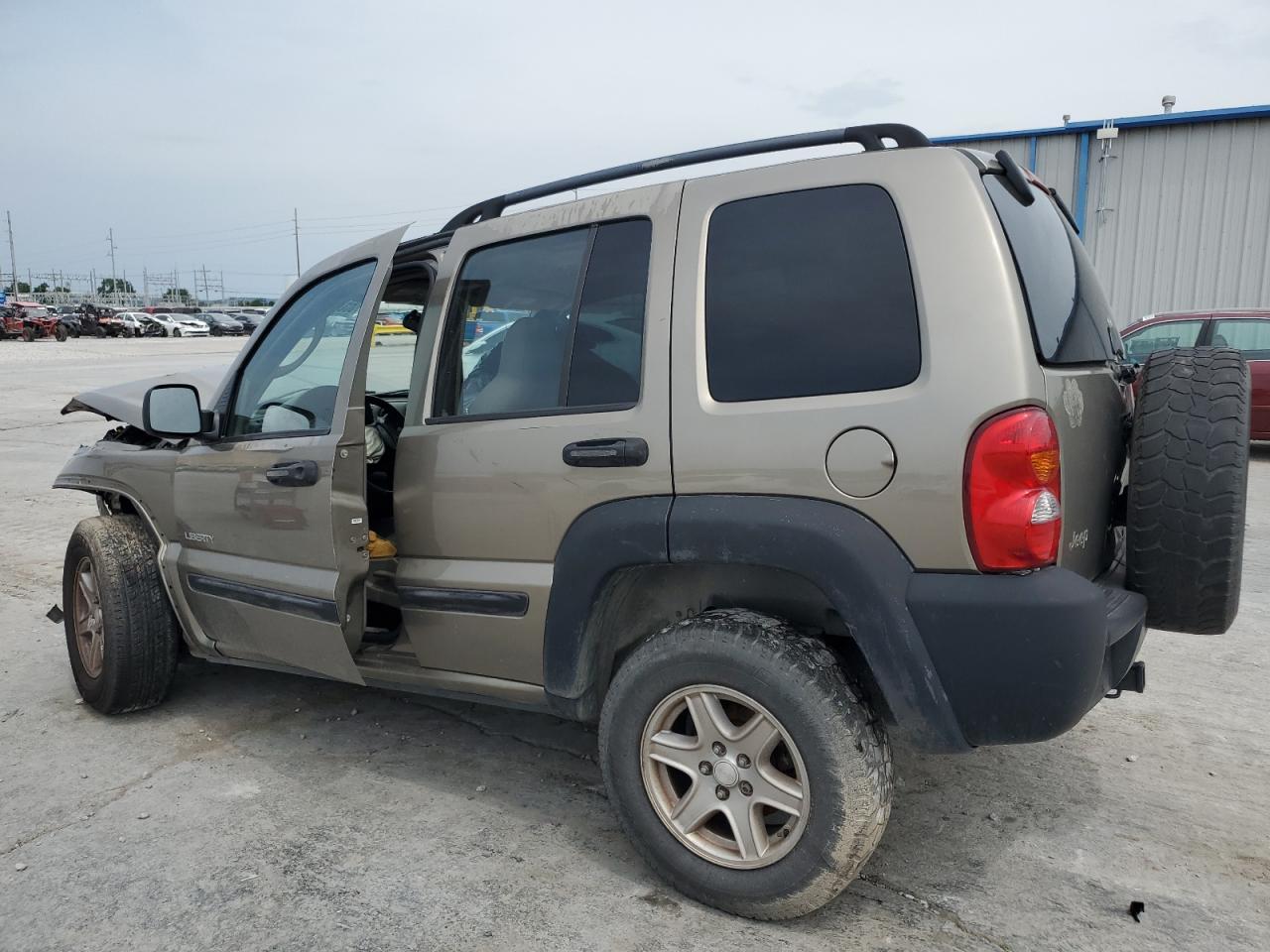 2004 Jeep Liberty Sport - Image 2