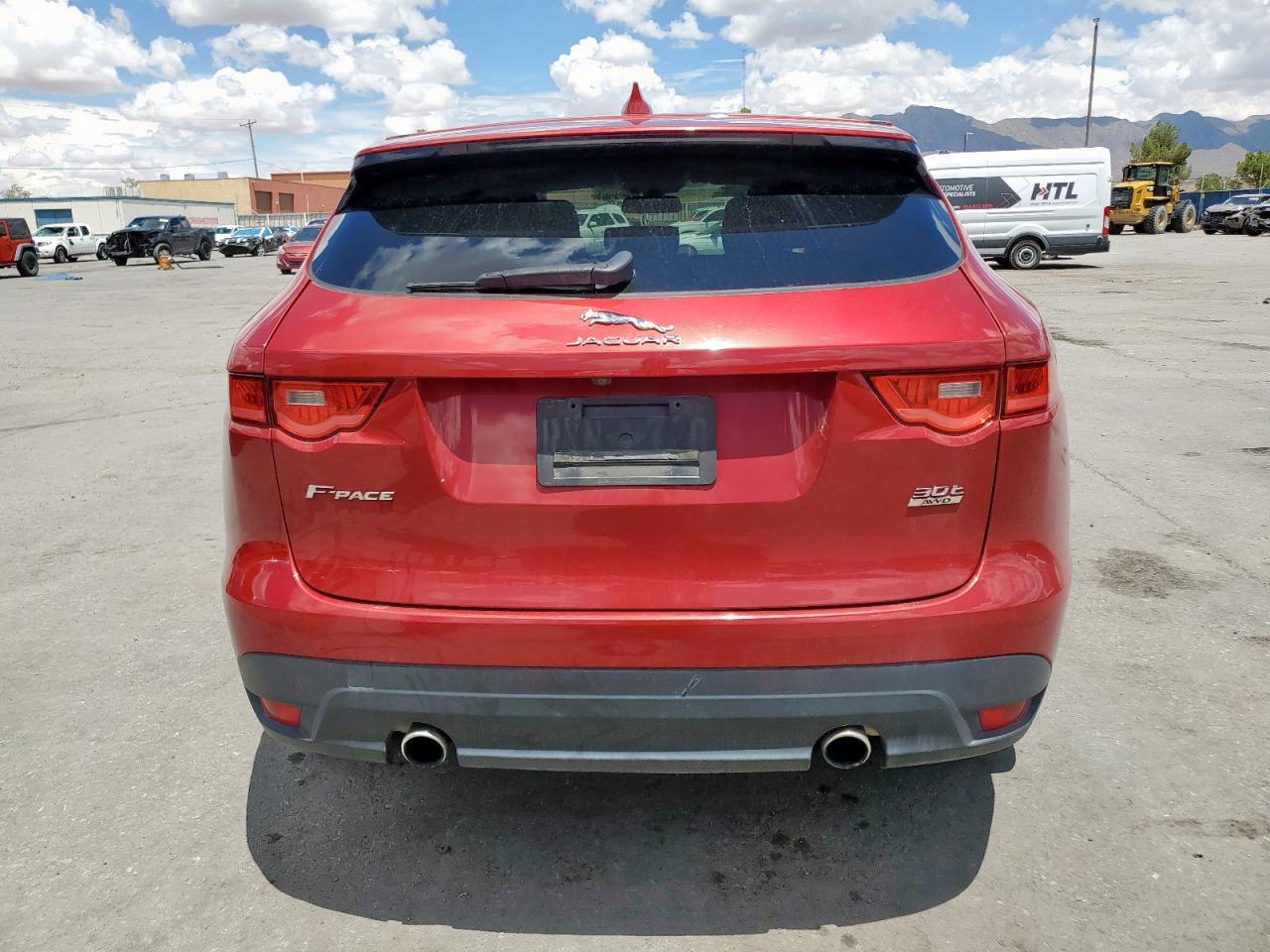 2018 Jaguar F-Pace Premium - Image 6
