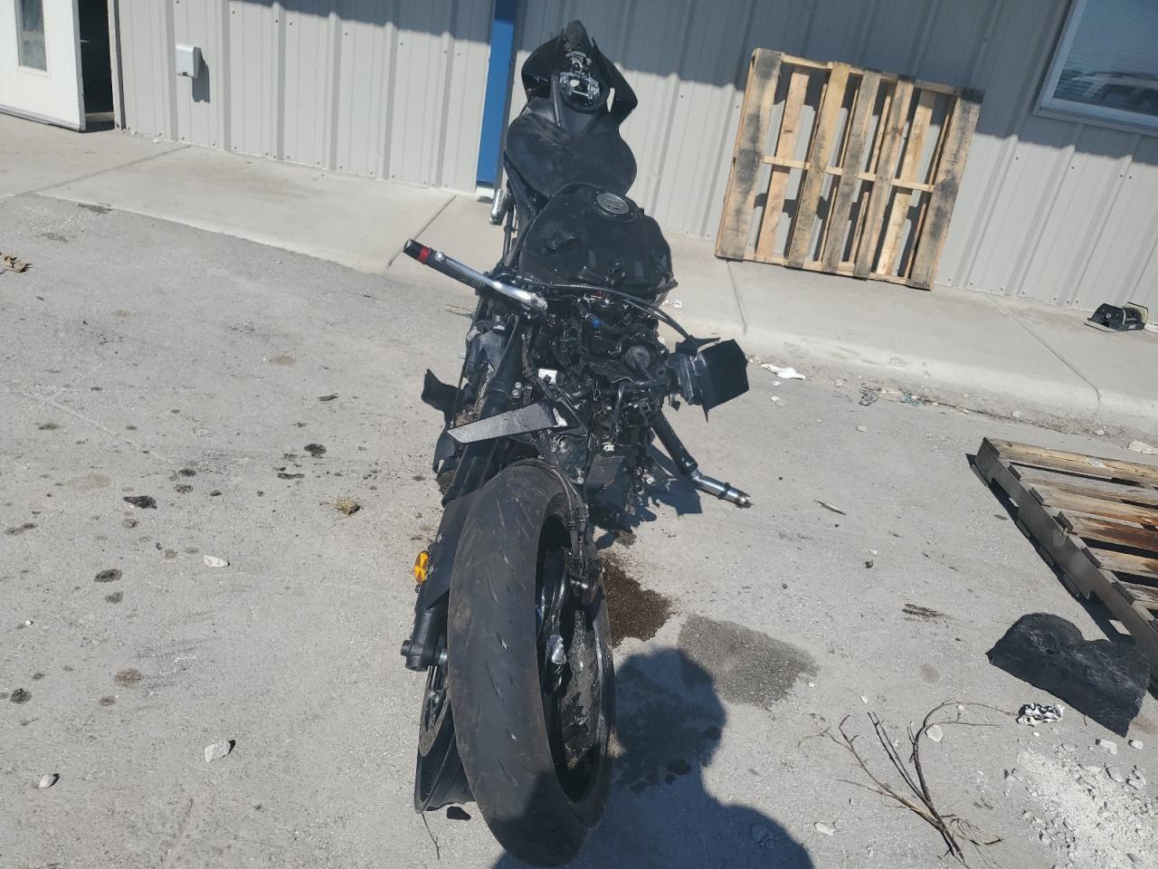 2024 Yamaha Yzfr7 - Фото 2