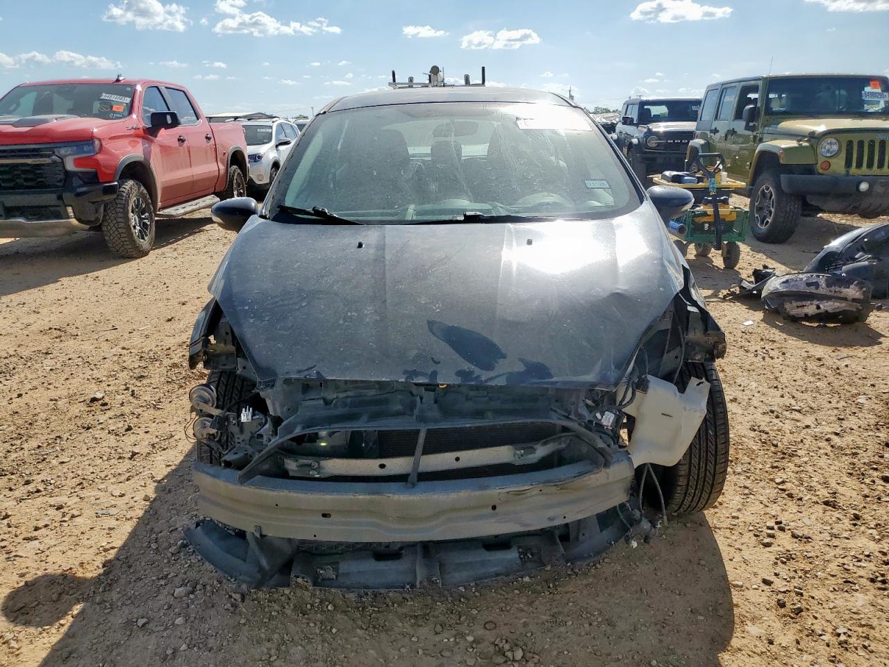 2015 Ford Fiesta Se - Фото 5