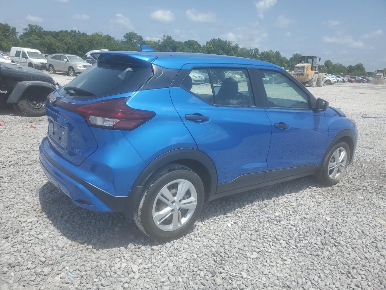 2022 Nissan Kicks S - Фото 3