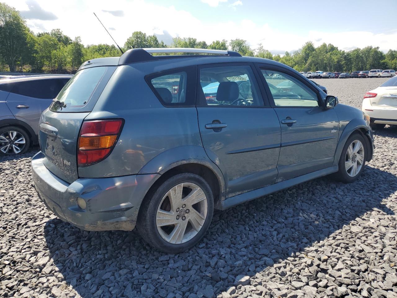 2006 Pontiac Vibe - Image 3