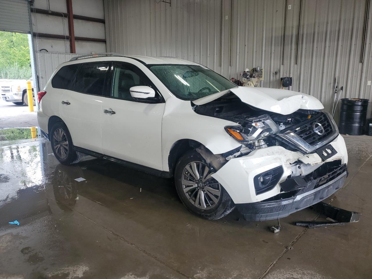 2019 Nissan Pathfinder S - Image 4