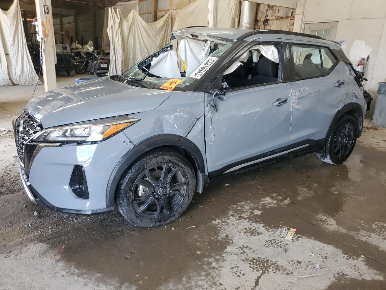 2022 Nissan Kicks Sr