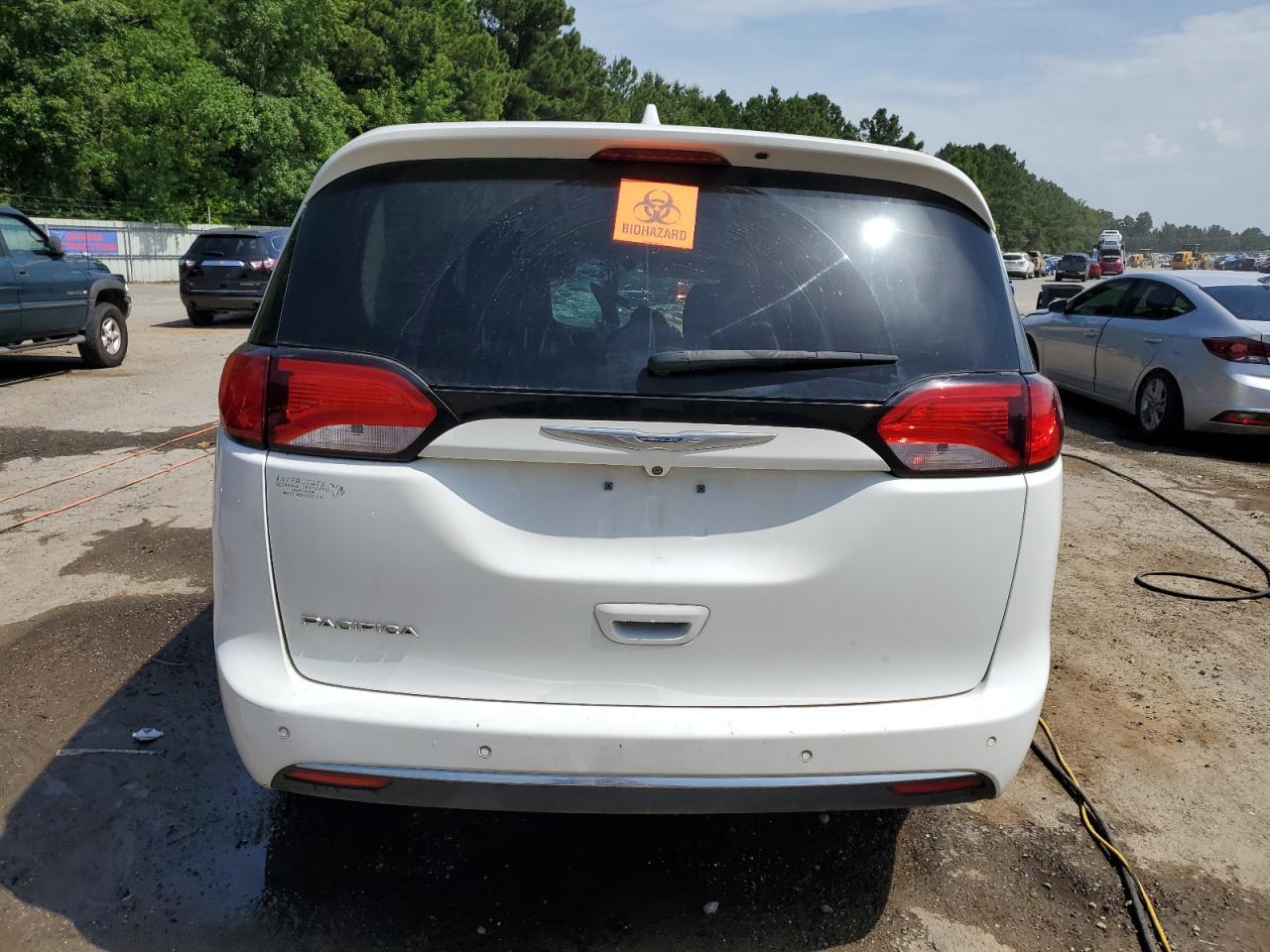 2017 Chrysler Pacifica Touring L Plus - Image 6