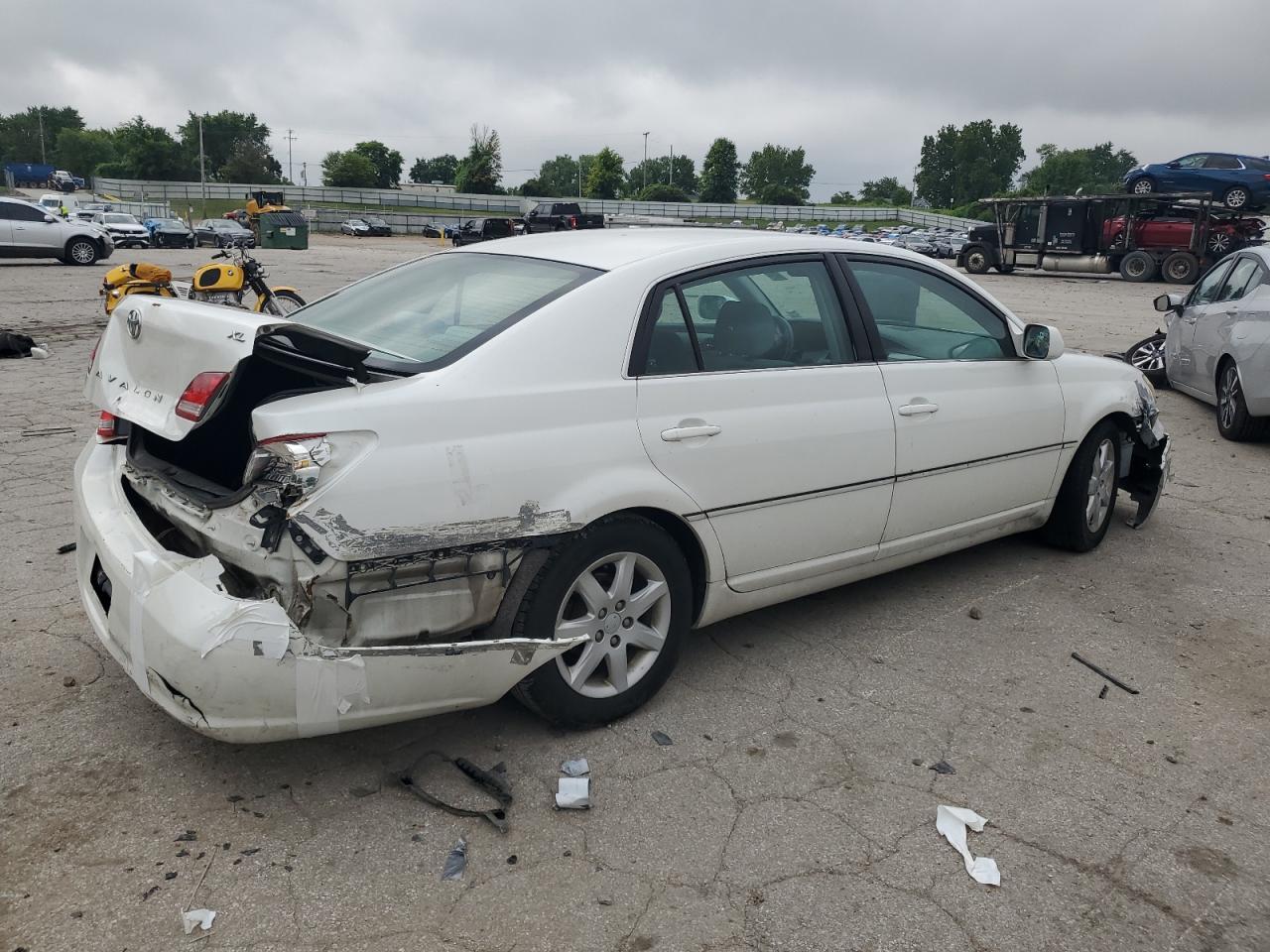 2005 Toyota Avalon Xl - Фото 3