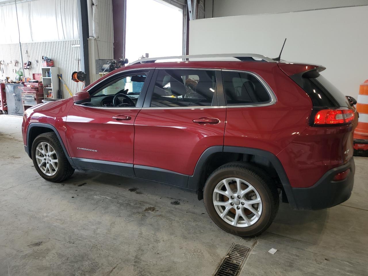 2017 Jeep Cherokee Latitude - Фото 2