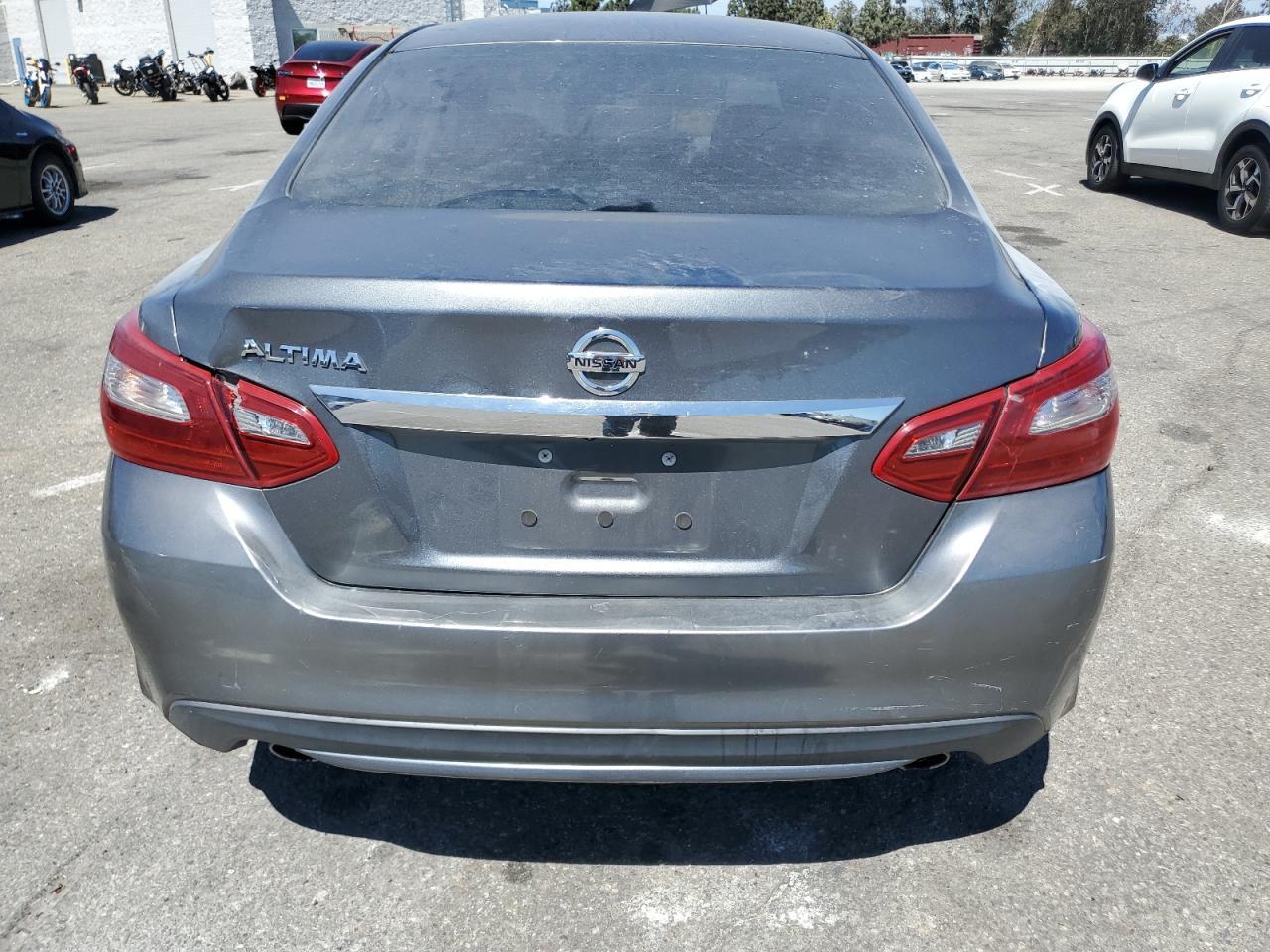 2018 Nissan Altima 2.5 - Image 6