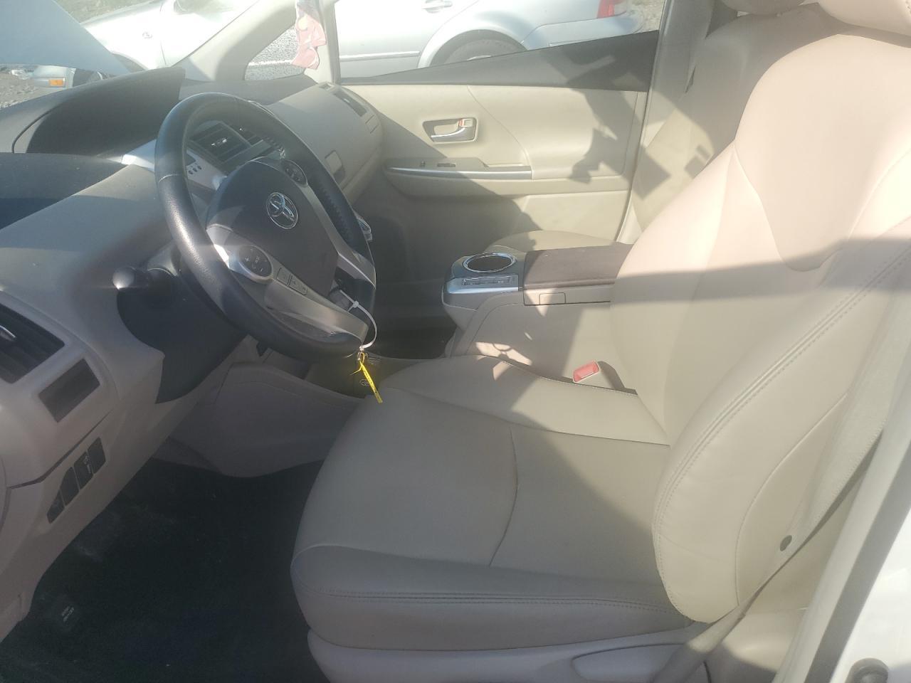 2013 Toyota Prius V - Фото 7