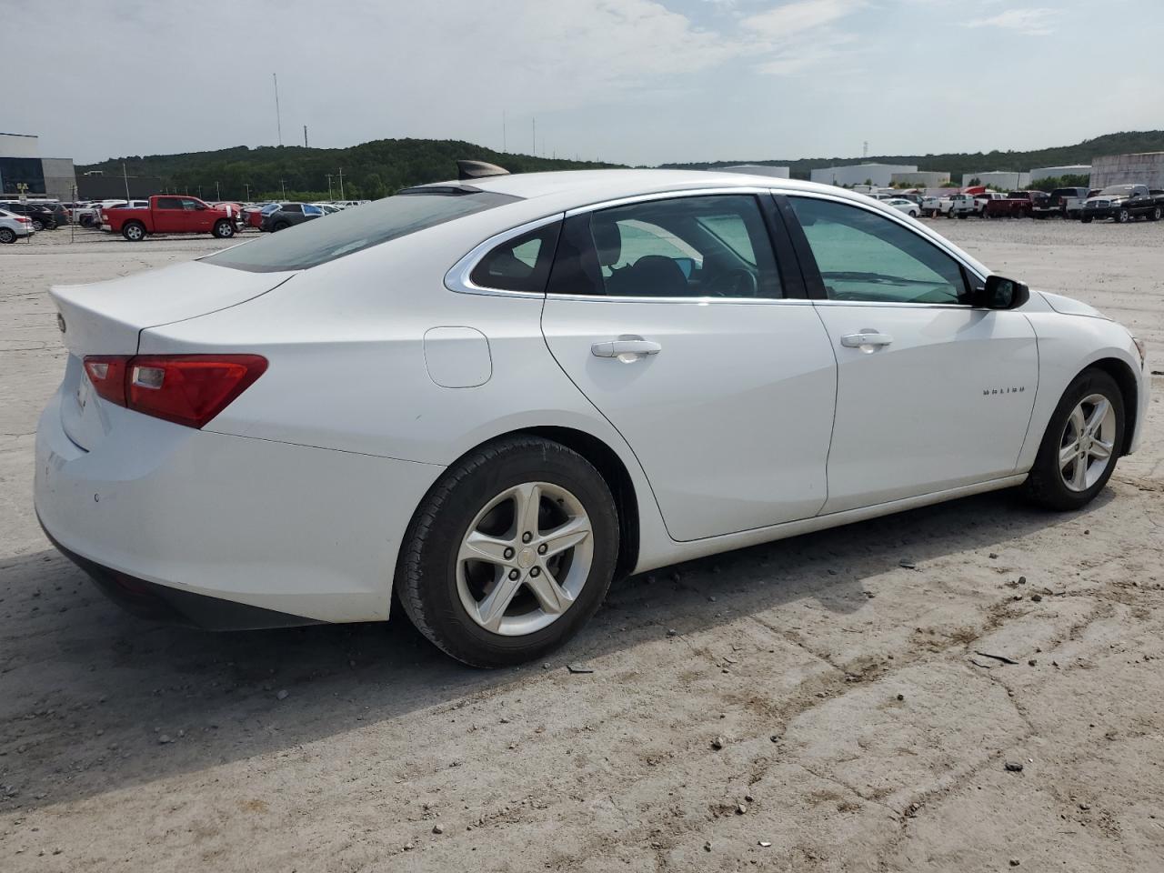 2021 Chevrolet Malibu Ls - Image 3