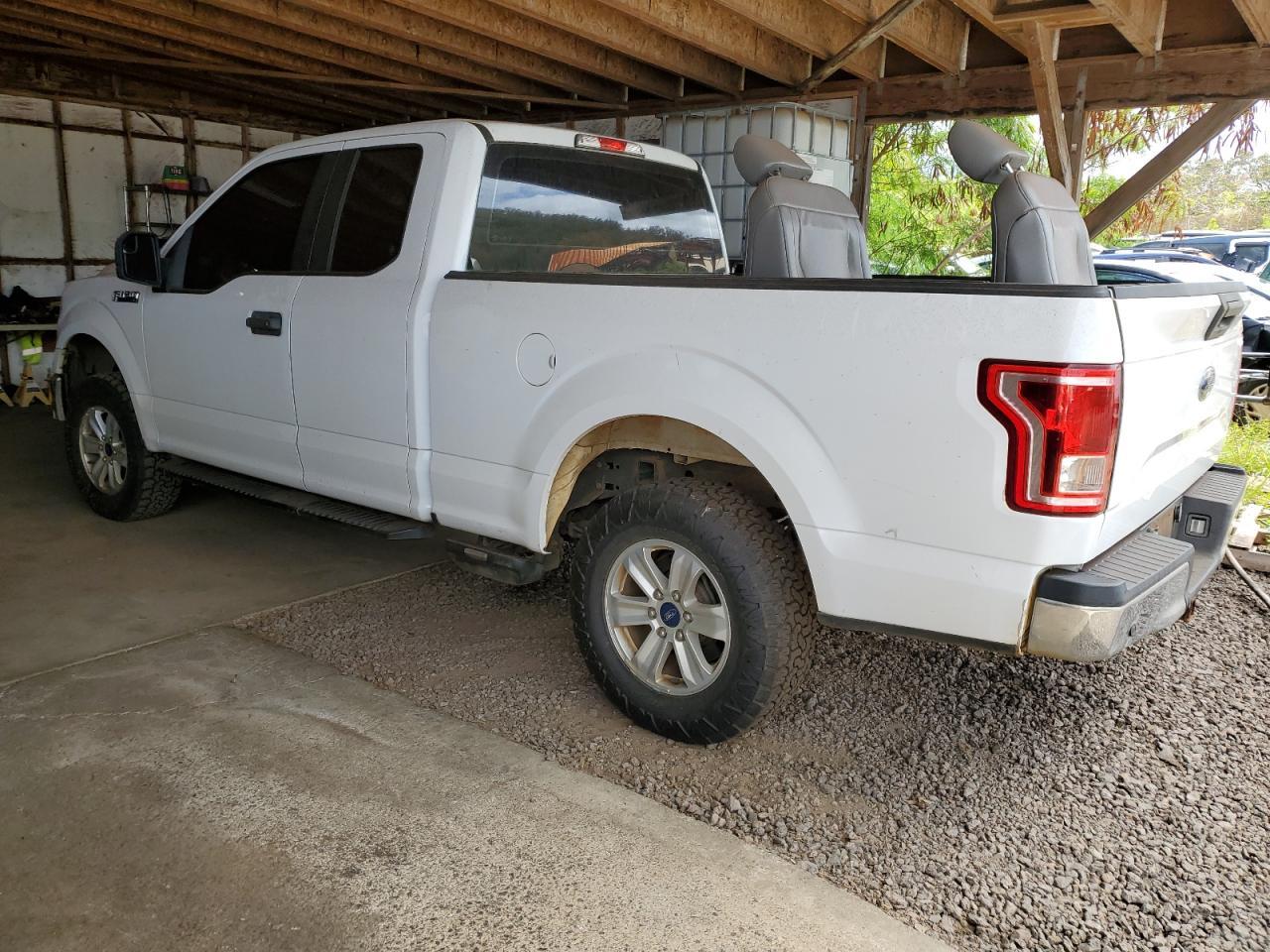 2017 Ford F150 Super Cab - Фото 2