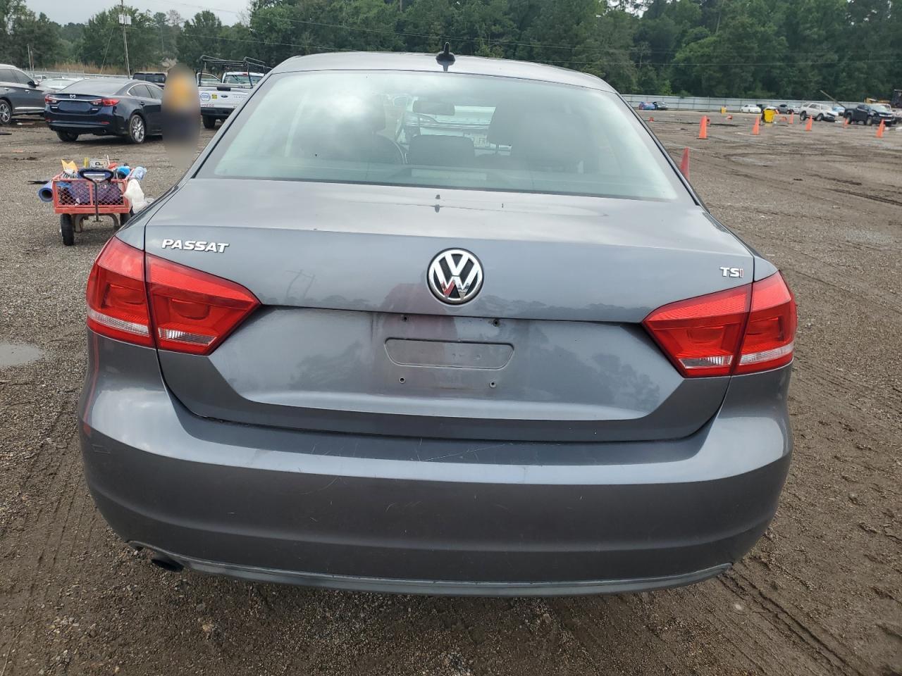 2014 Volkswagen Passat S - Image 6