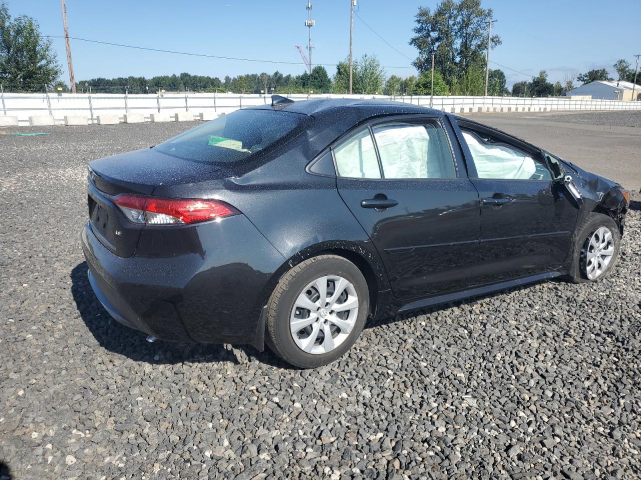 2022 Toyota Corolla Le - Image 3