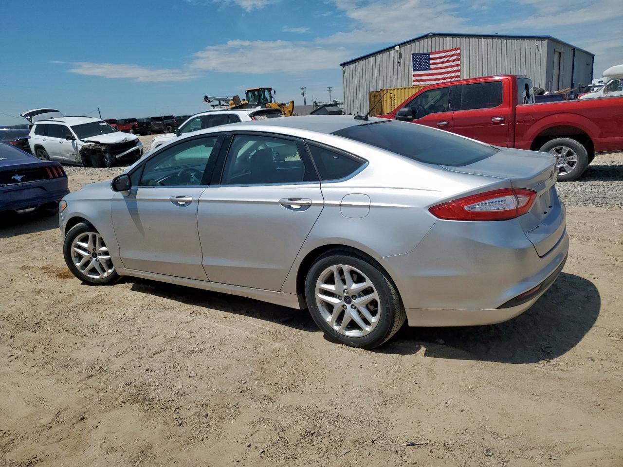 2016 Ford Fusion Se - Фото 2