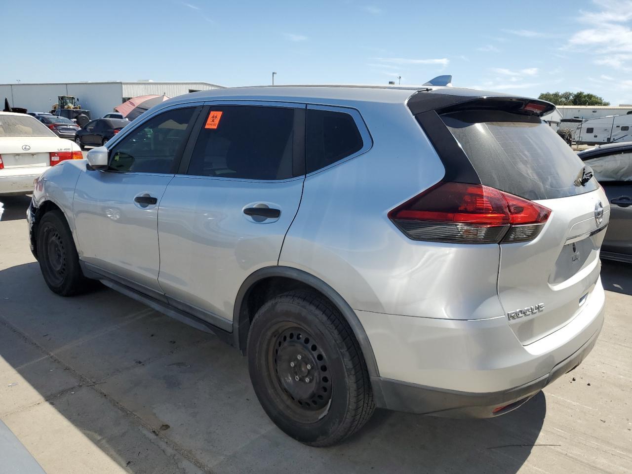 2018 Nissan Rogue S - Фото 2