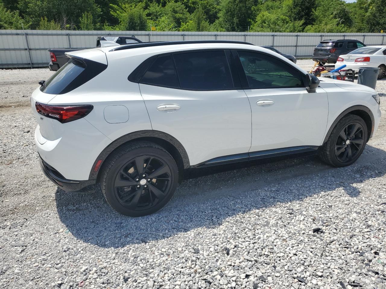 2021 Buick Envision Essence - Фото 3