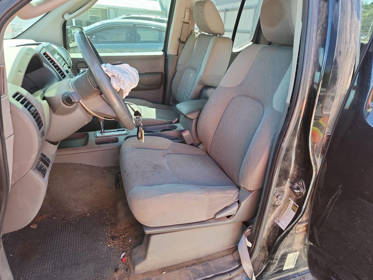 2011 Nissan Frontier S - Image 7