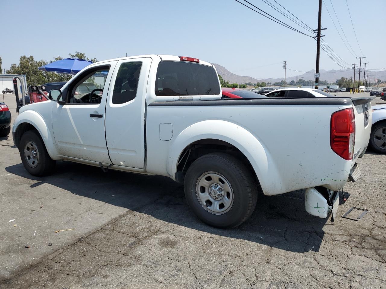 2017 Nissan Frontier S - Фото 2
