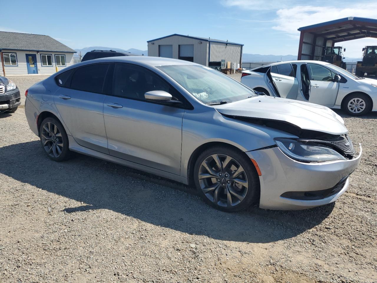 2015 Chrysler 200 S - Фото 4
