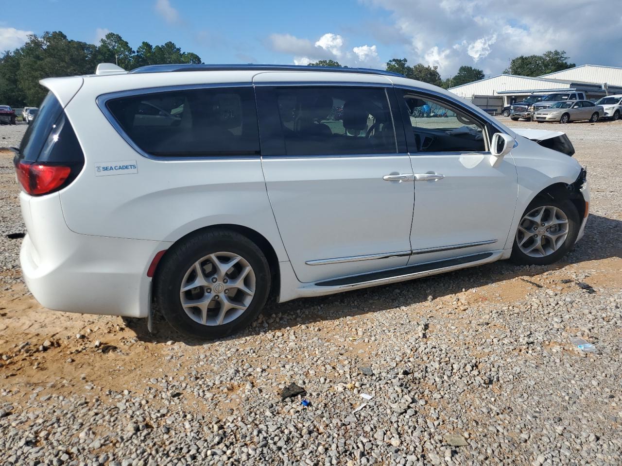 2018 Chrysler Pacifica Touring L - Image 3