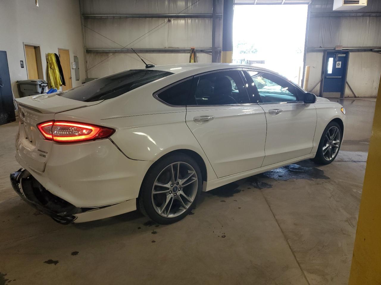 2016 Ford Fusion Titanium - Фото 3