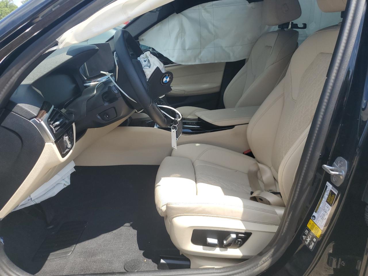 2023 BMW 530 Xi - Image 7