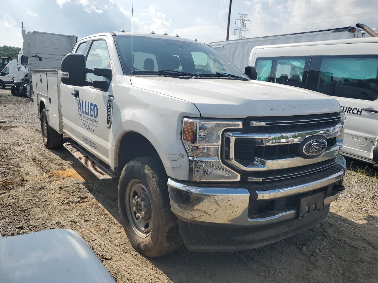 2021 Ford F350 Super Duty - Фото 4