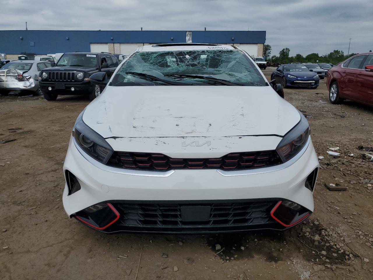 2024 Kia Forte Gt Line - Фото 5