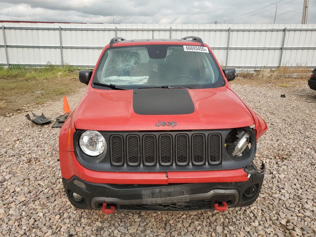 2018 Jeep Renegade Trailhawk - Image 5
