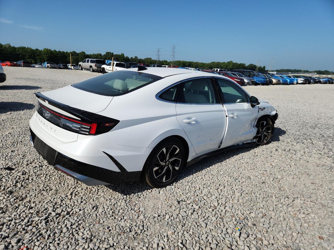 2024 Hyundai Sonata Sel - Image 3
