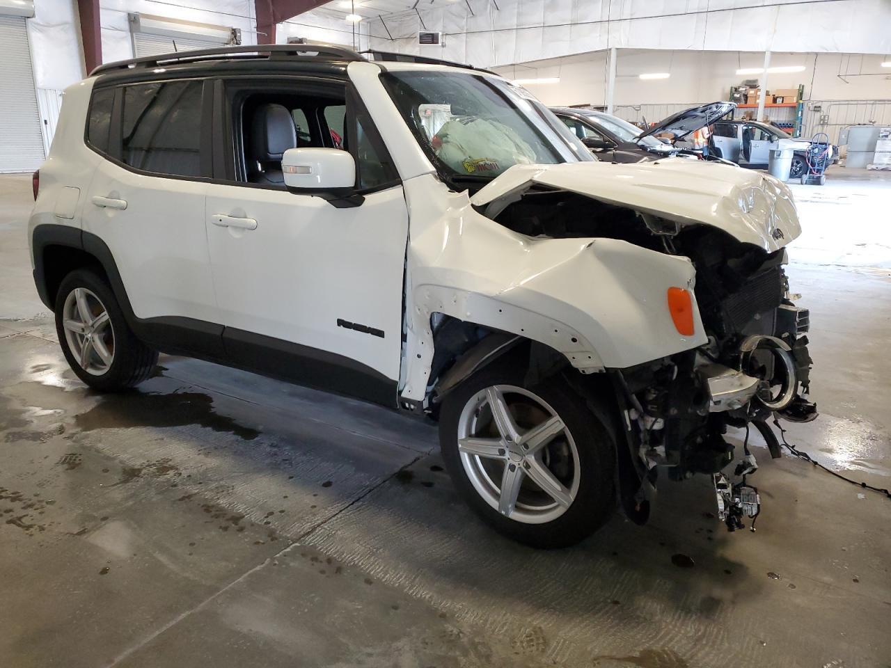 2020 Jeep Renegade Latitude - Image 4