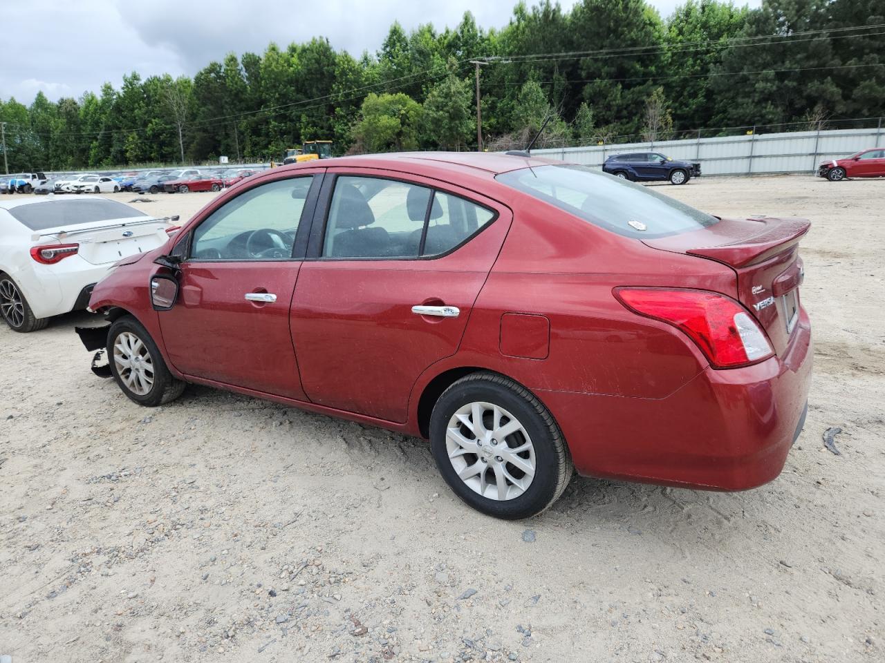 2018 Nissan Versa S - Фото 2