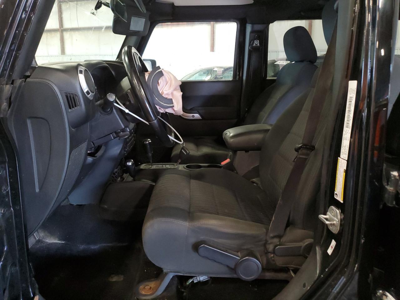 2012 Jeep Wrangler Unlimited Sahara - Фото 7