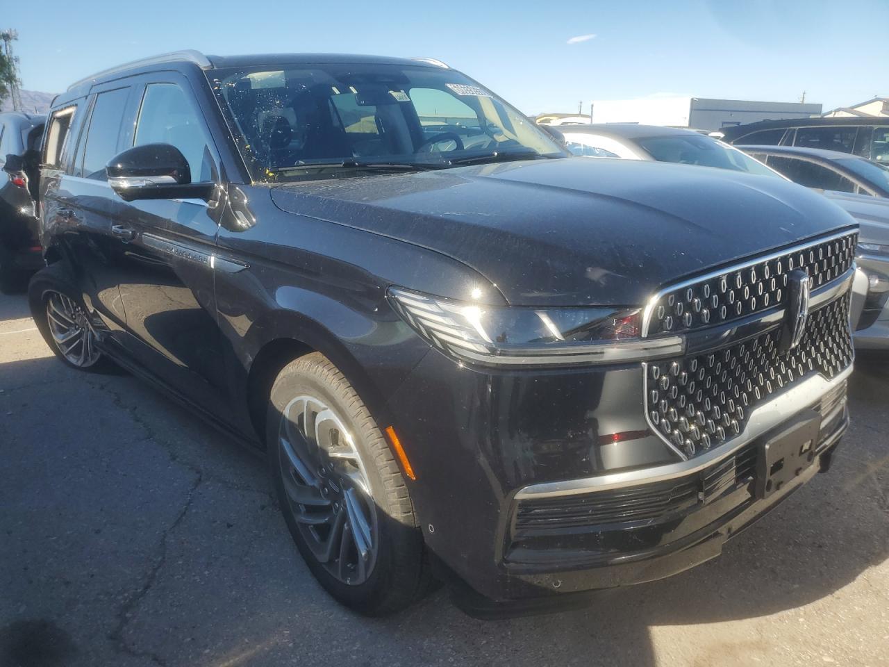2025 Lincoln Navigator Reserve - Image 4