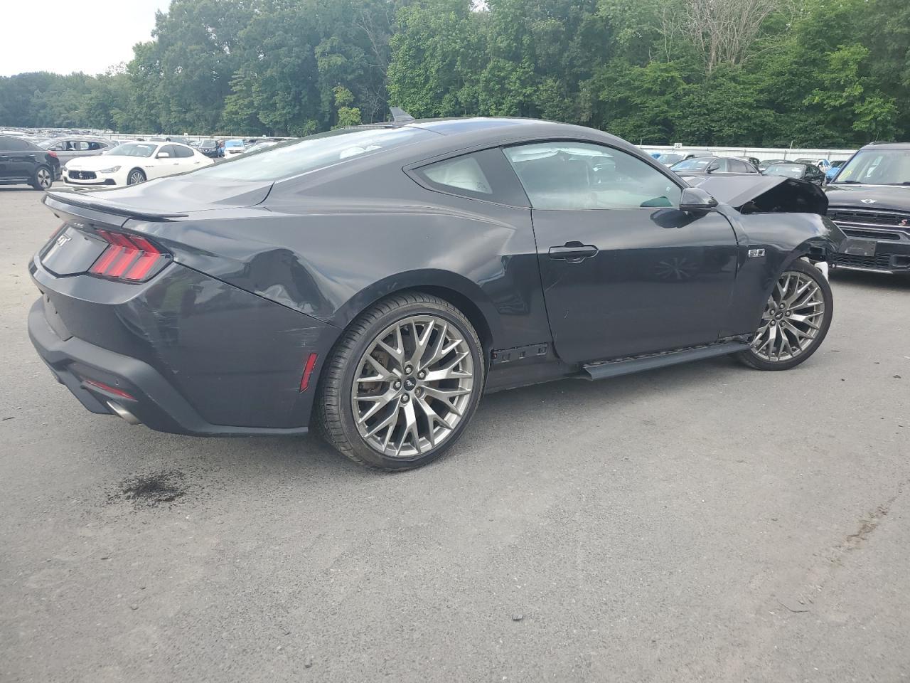 2024 Ford Mustang Gt - Фото 3