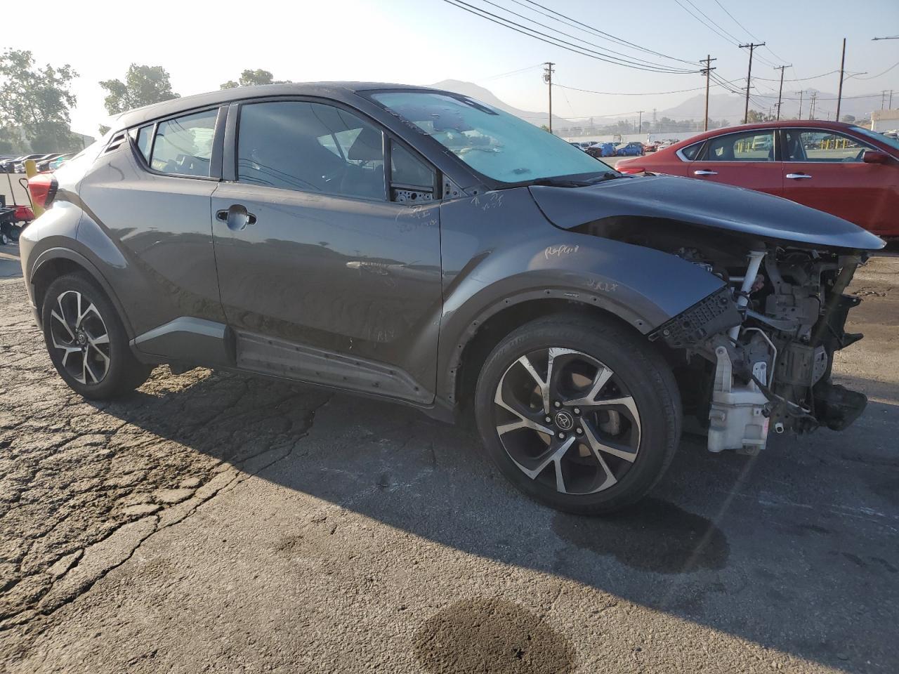 2018 Toyota C-Hr Xle - Image 4