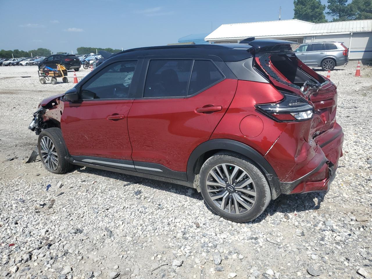 2024 Nissan Kicks Sr - Фото 2